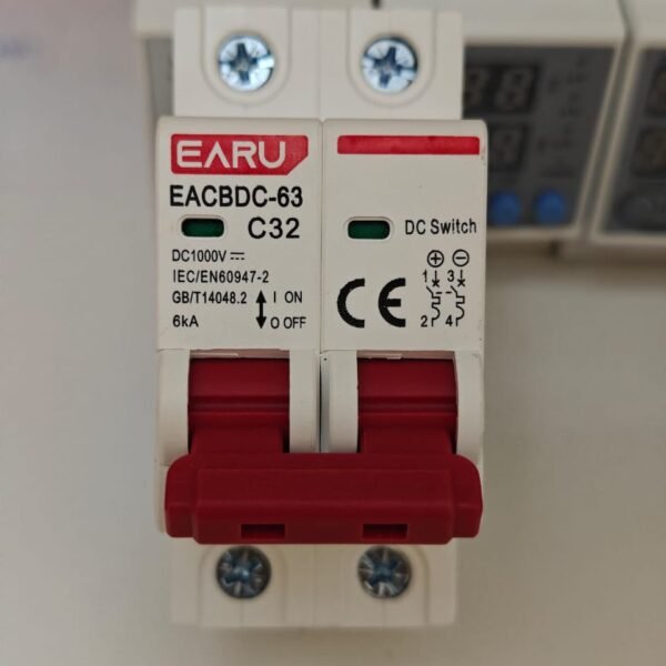 Breaker de Corriente Directa (DC) 32A EARU Breaker de Corriente Directa (DC) 32A EARU